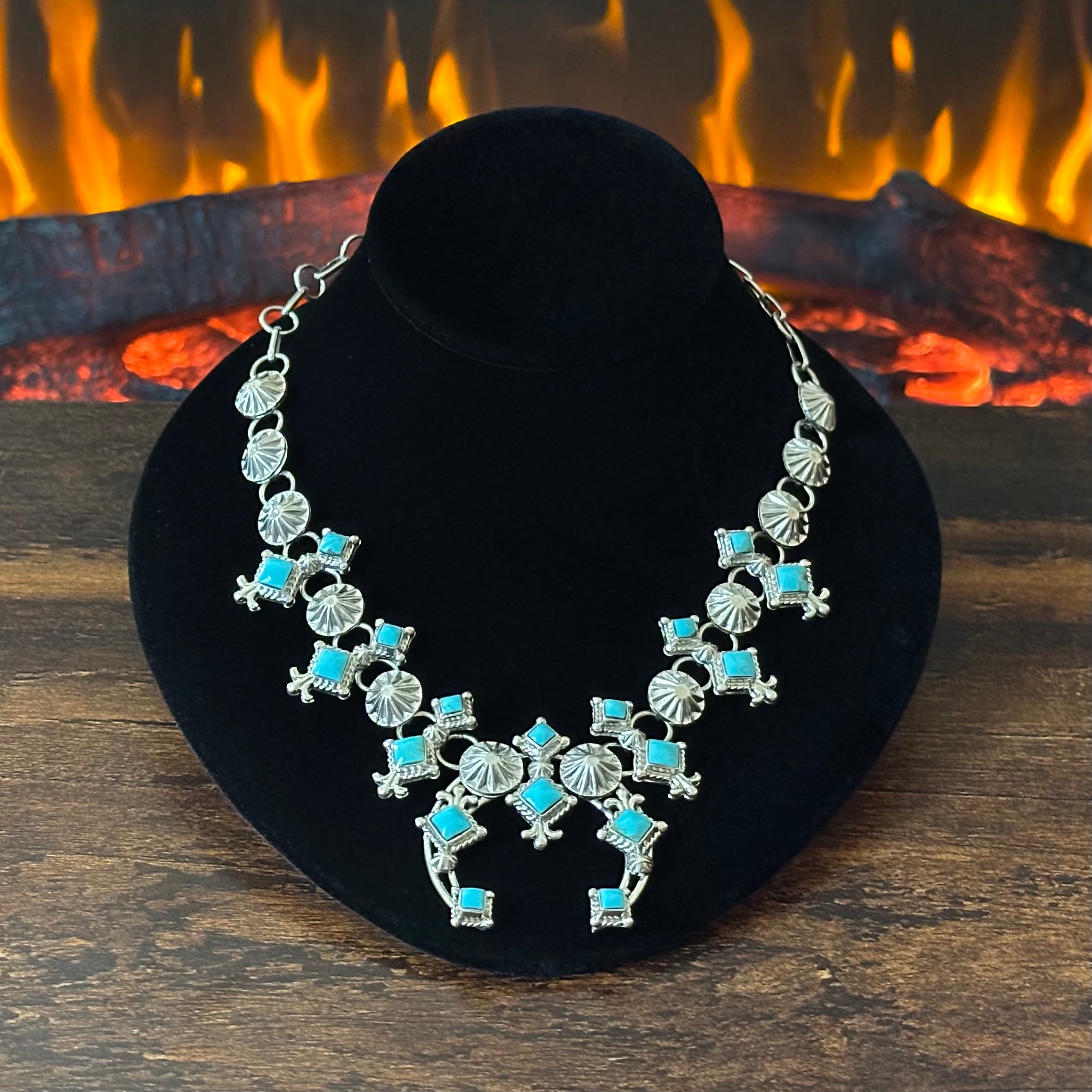 Running Bear Trading Turquoise 18 Stone Diamond Fleur De Lis Naja Necklace