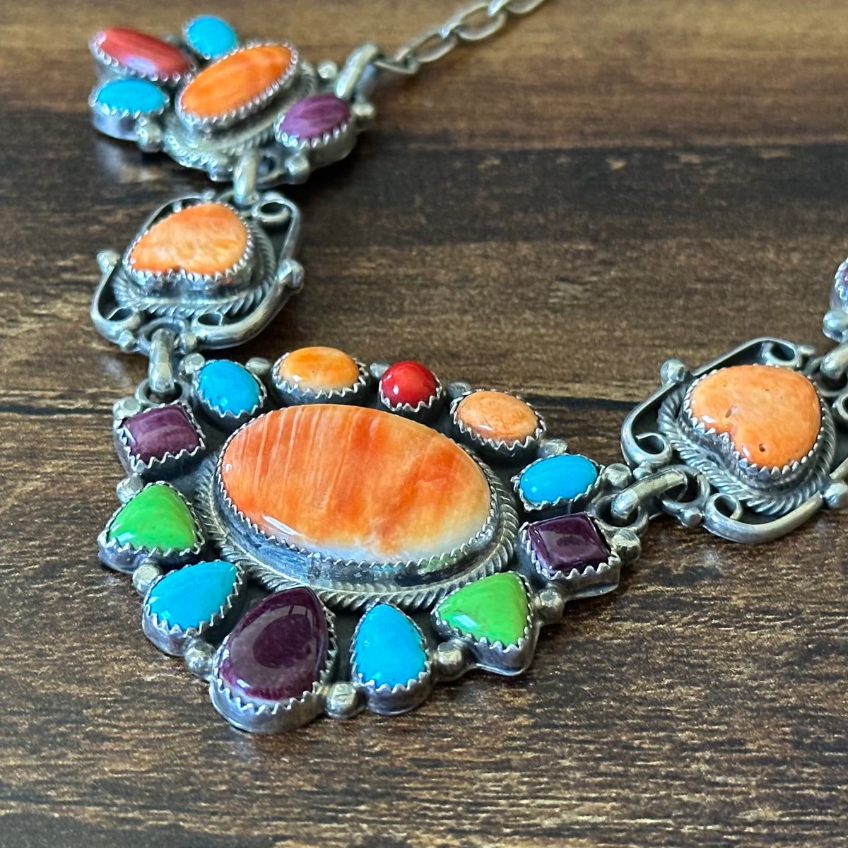 Navajo Roie Jaque Turquoise Spiny Oyster Gaspeite 25 Stone Sterling Cluster Heart Choker Necklace