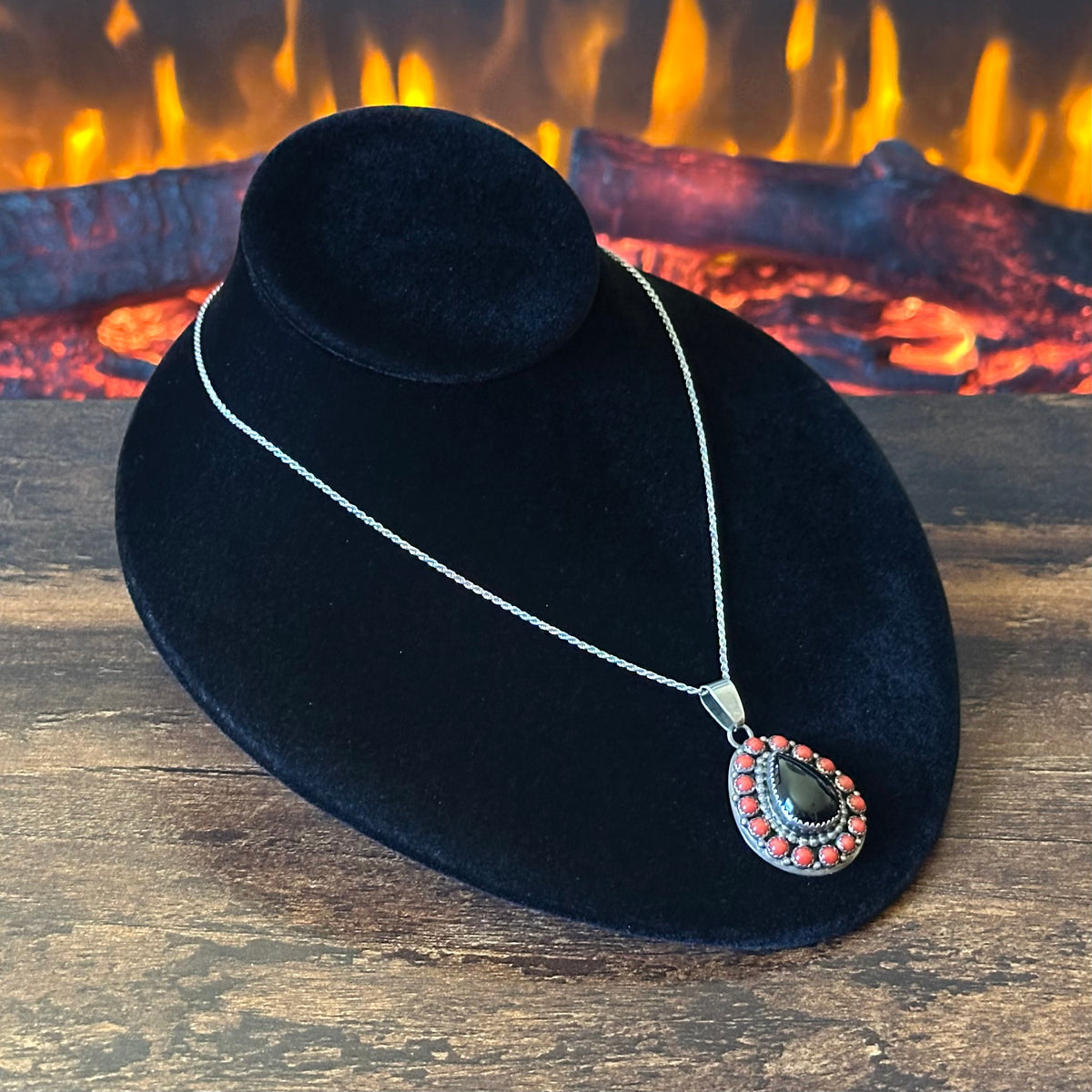 Navajo Bea Tom Onyx Red Coral 17 Stone Sterling Snake Eye Teardrop Pendant Necklace