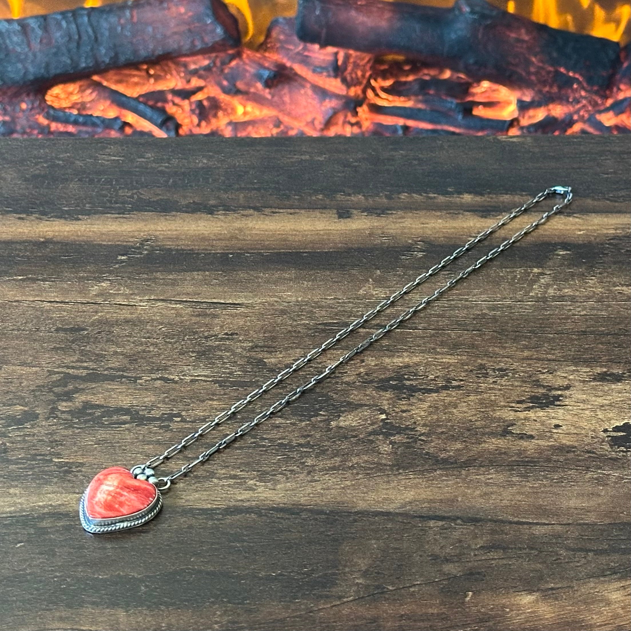 Navajo Vicky Hicks Spiny Oyster Sterling Twist Wire Bezel Heart Pendant Necklace