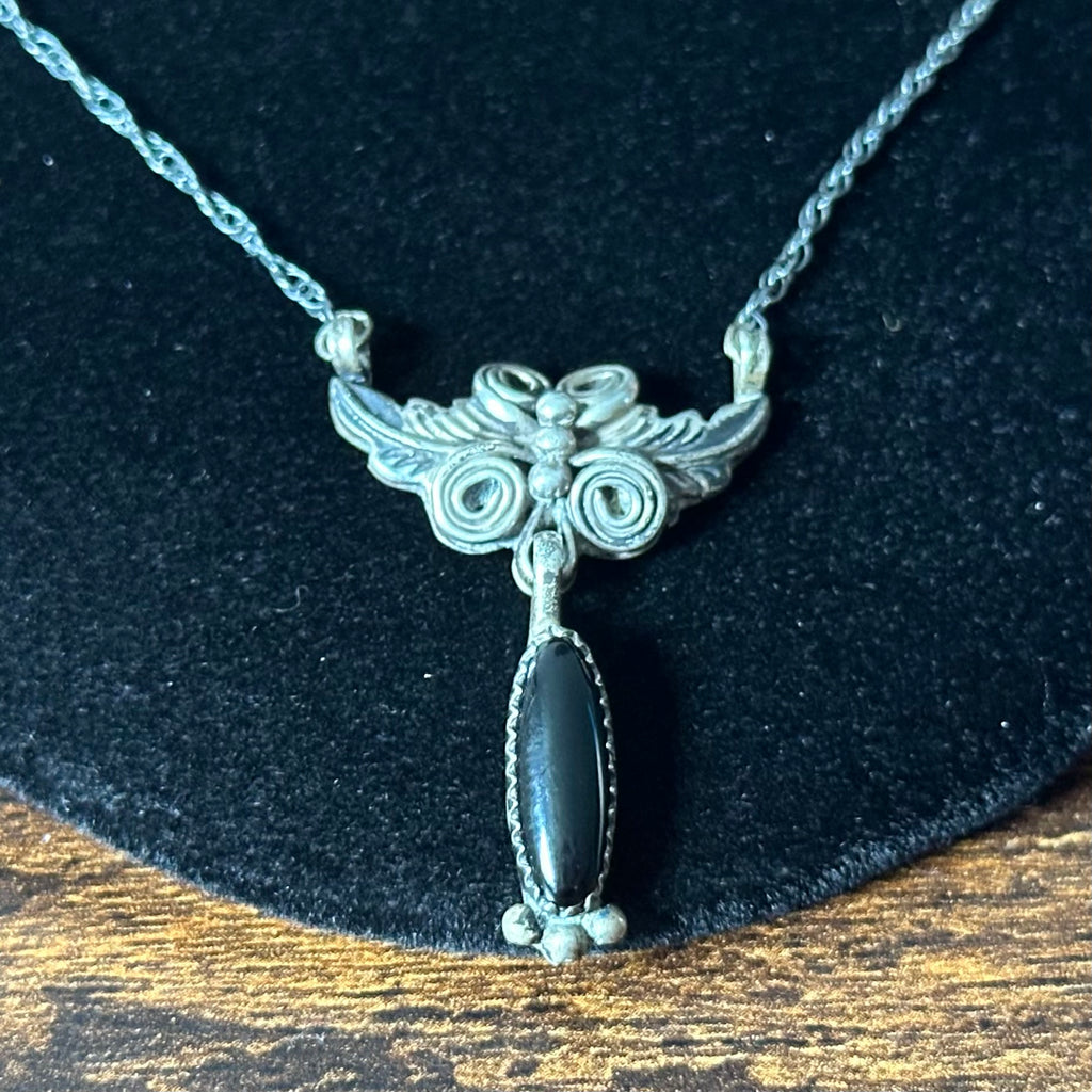 Running Bear Trading Onyx Sterling Raindrop Leaf Necklace Earrings Set