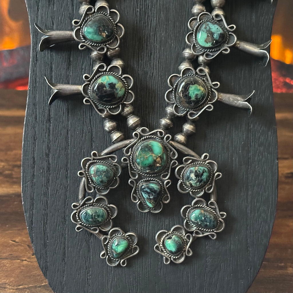 Vintage Green Turquoise 18 Stone Sterling Floral Twist Wire Bezel Squash Blossom