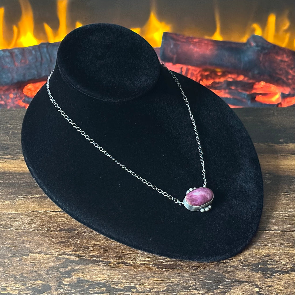 Navajo Antoinette Martinez Purple Spiny Oyster Sterling Raindrop Pendant Necklace