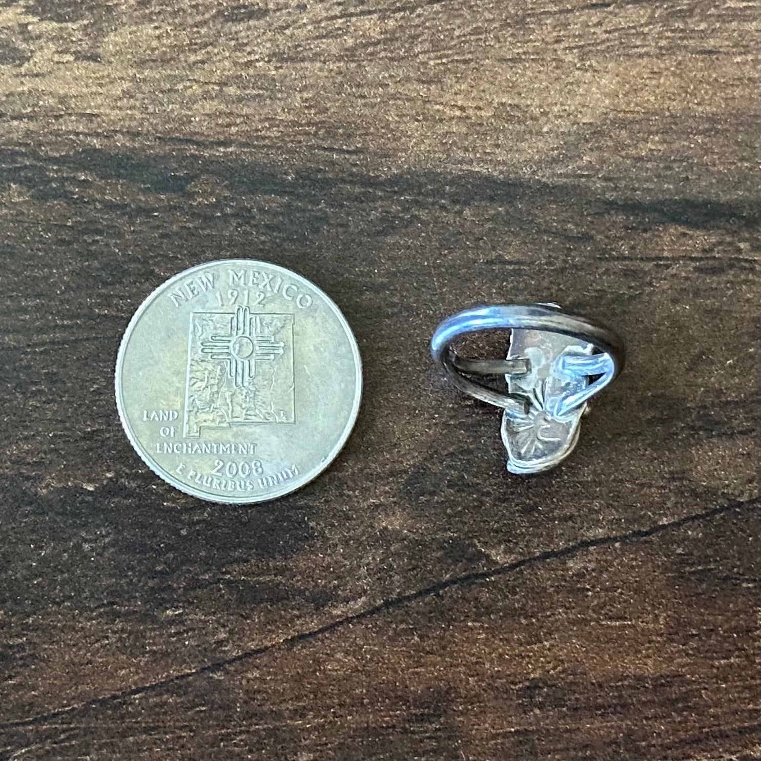 JJ Signed Turquoise Floral Leaf Ring