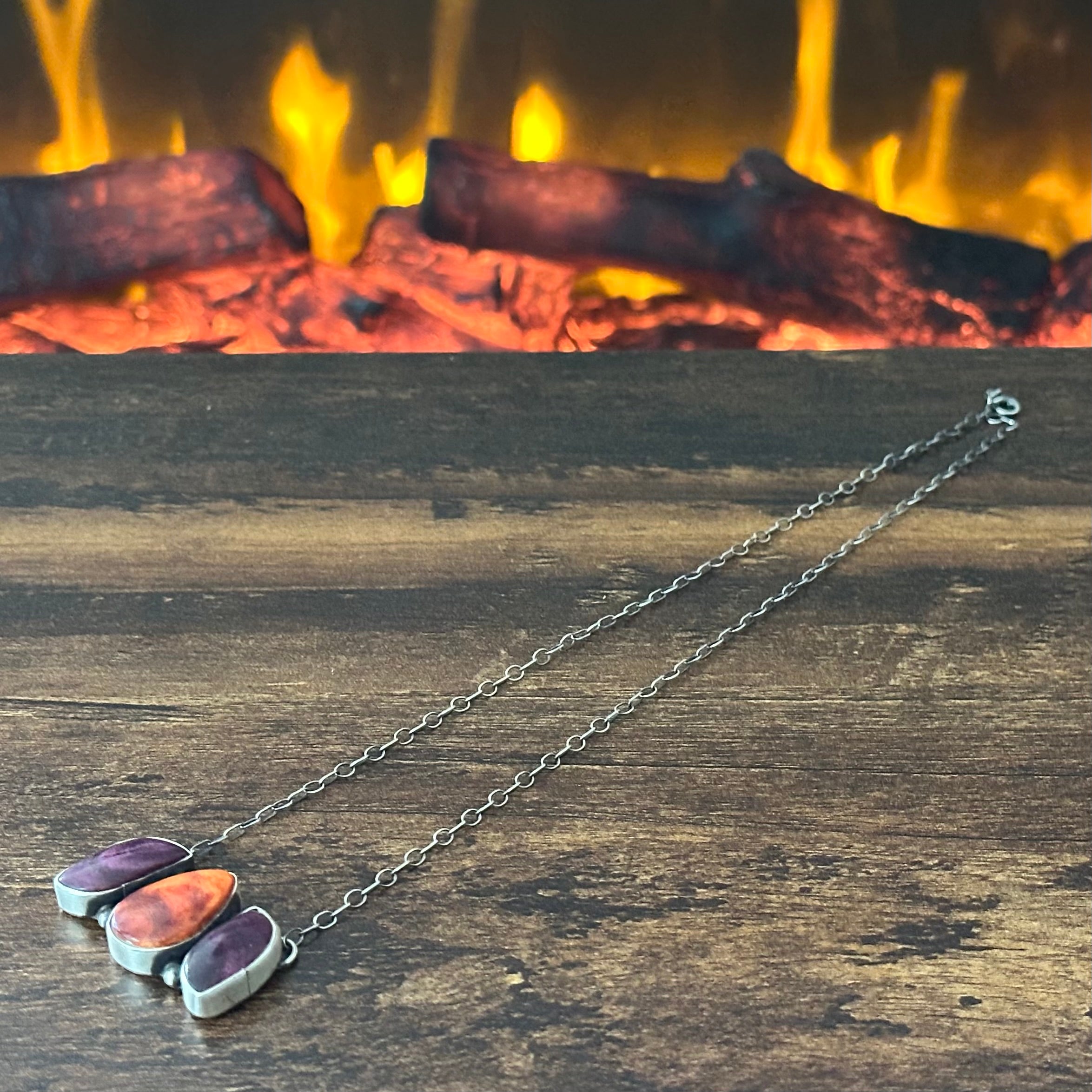 Navajo Hiram Largo Spiny Oyster 3 Stone Sterling Raindrop Pendant Necklace