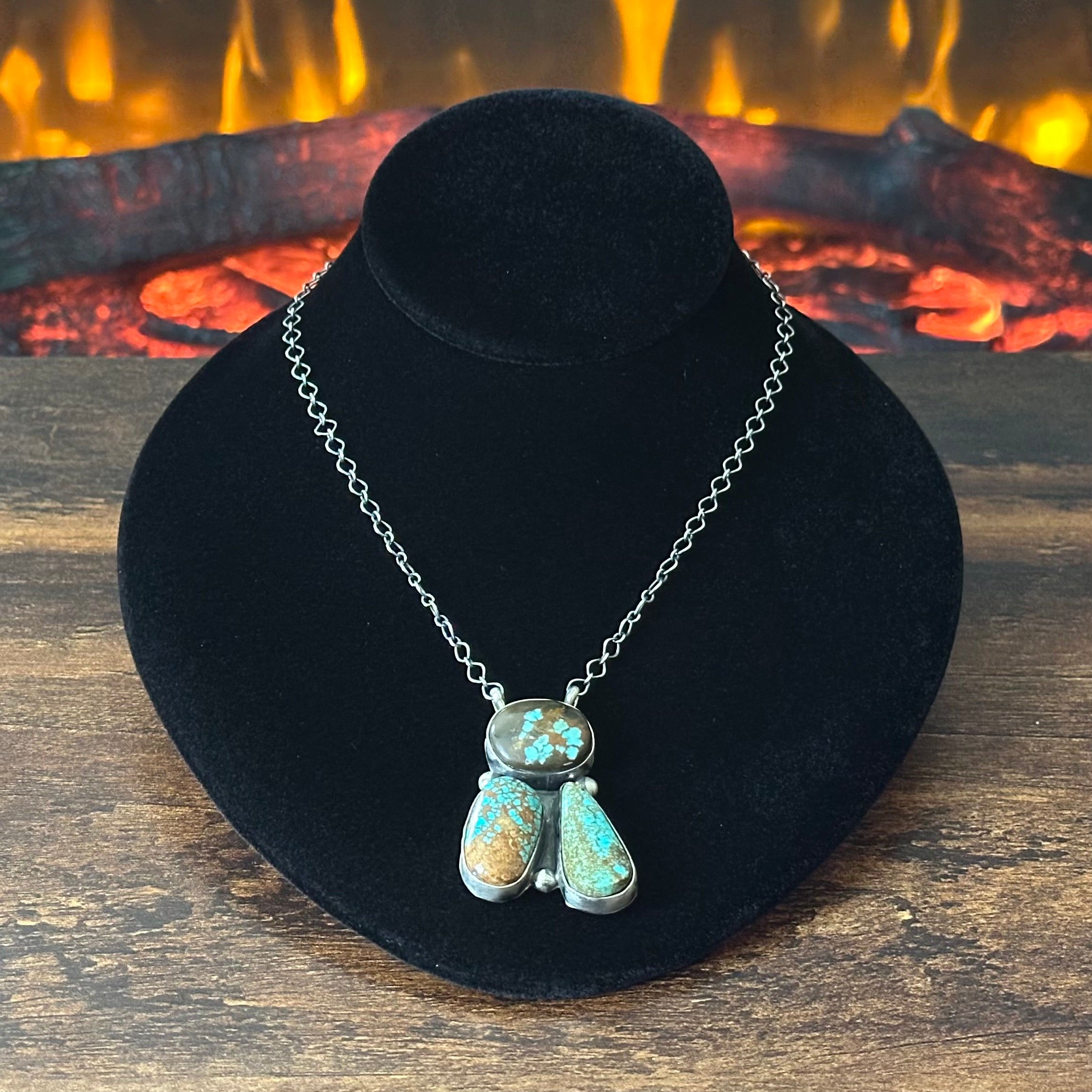Navajo LeTricia Largo Mine #8 Turquoise 3 Stone Sterling Raindrop Pendant Necklace