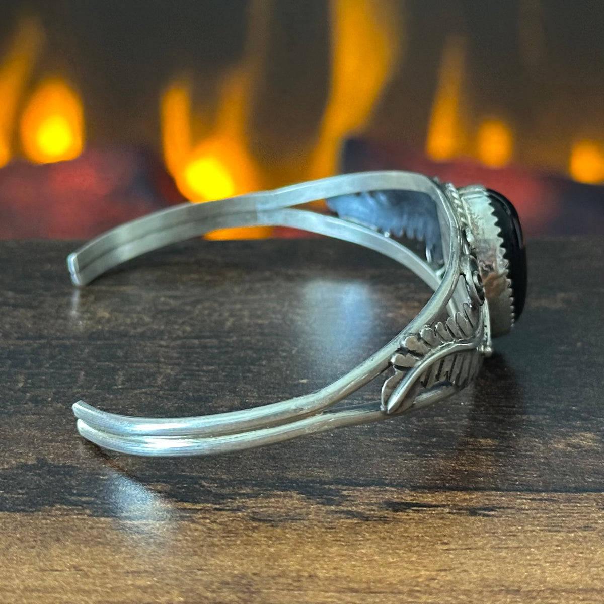Navajo Susan Yazzie Onyx Sterling Twist Wire Bezel Ornate Leaf Cuff