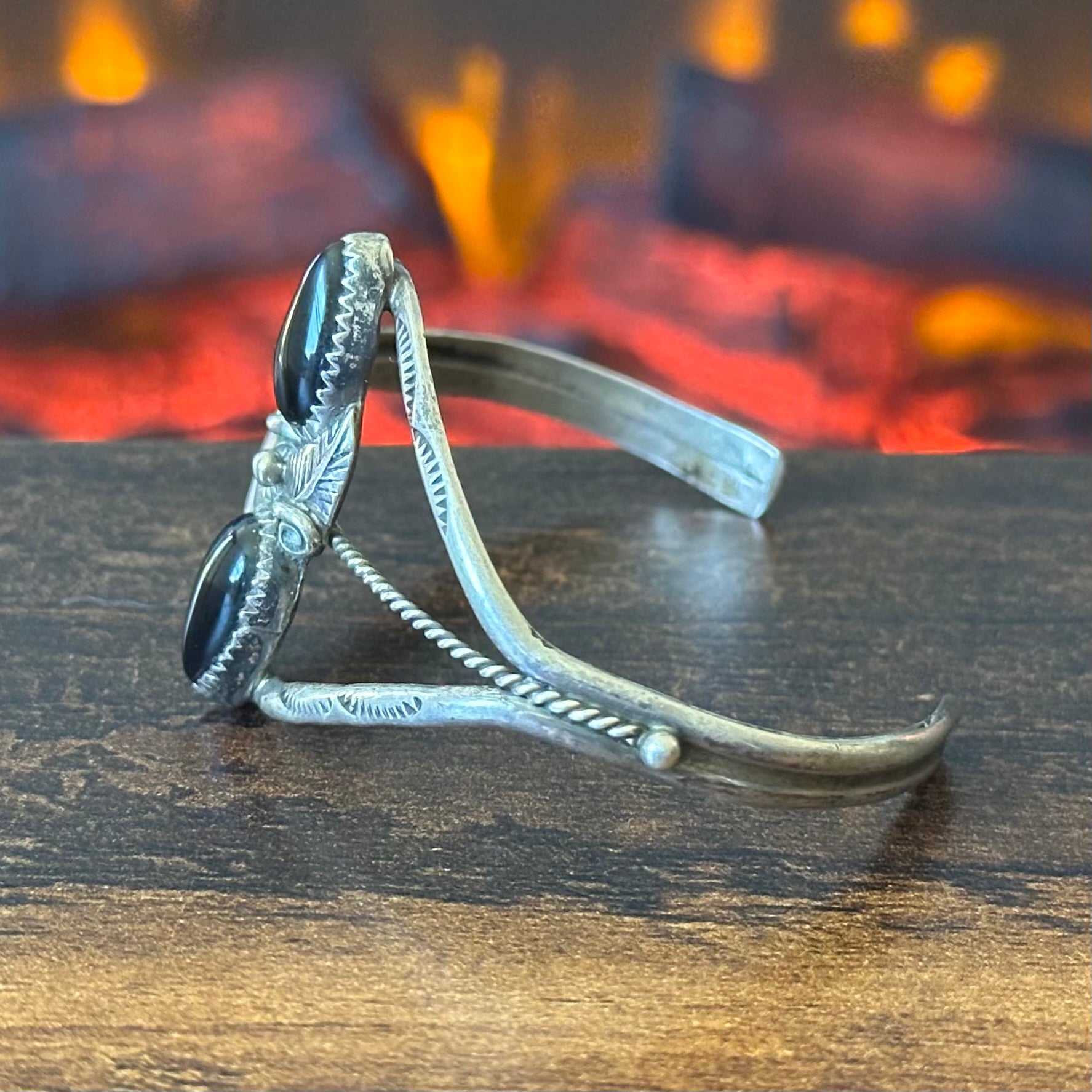 Vintage J Signed Onyx 2 Stone Sterling Hand Stamped Twist Wire Leaf Cuff