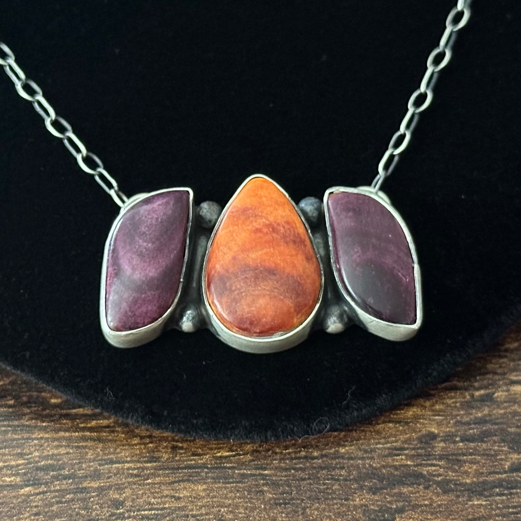 Navajo Hiram Largo Spiny Oyster 3 Stone Sterling Raindrop Pendant Necklace