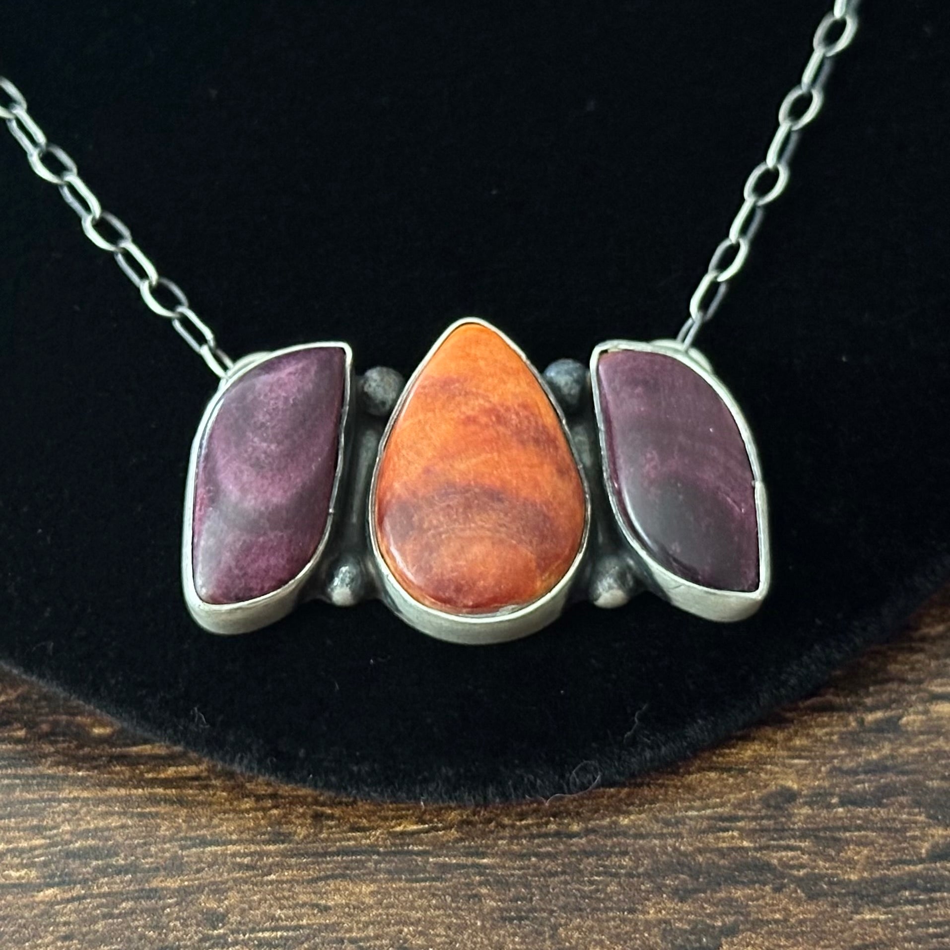 Navajo Hiram Largo Spiny Oyster 3 Stone Sterling Raindrop Pendant Necklace