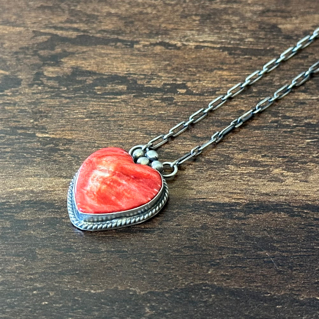 Navajo Vicky Hicks Spiny Oyster Sterling Twist Wire Bezel Heart Pendant Necklace