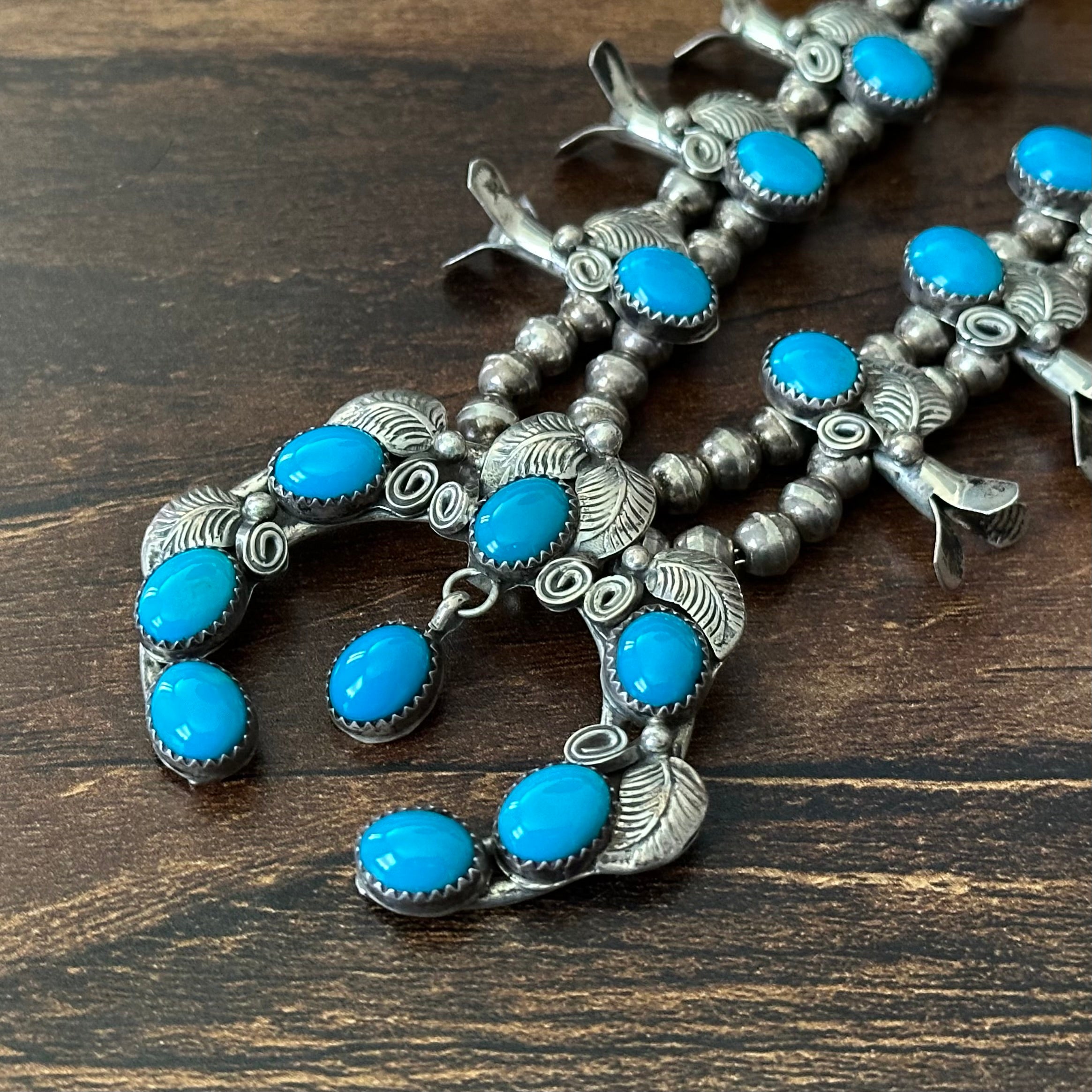Navajo Wayne Etsitty Vintage Turquoise 18 Stone Sterling Leaf Squash Blossom Necklace
