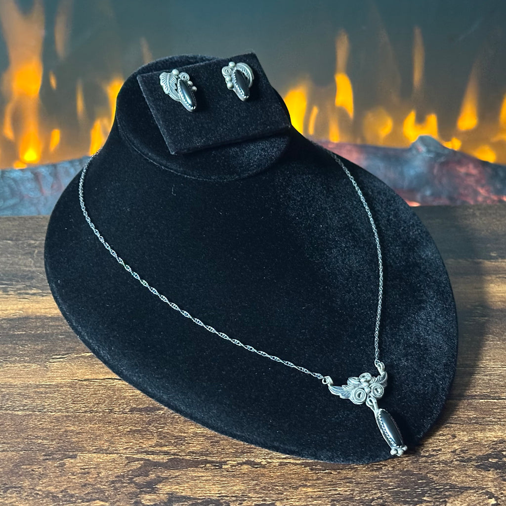 Running Bear Trading Onyx Sterling Raindrop Leaf Necklace Earrings Set