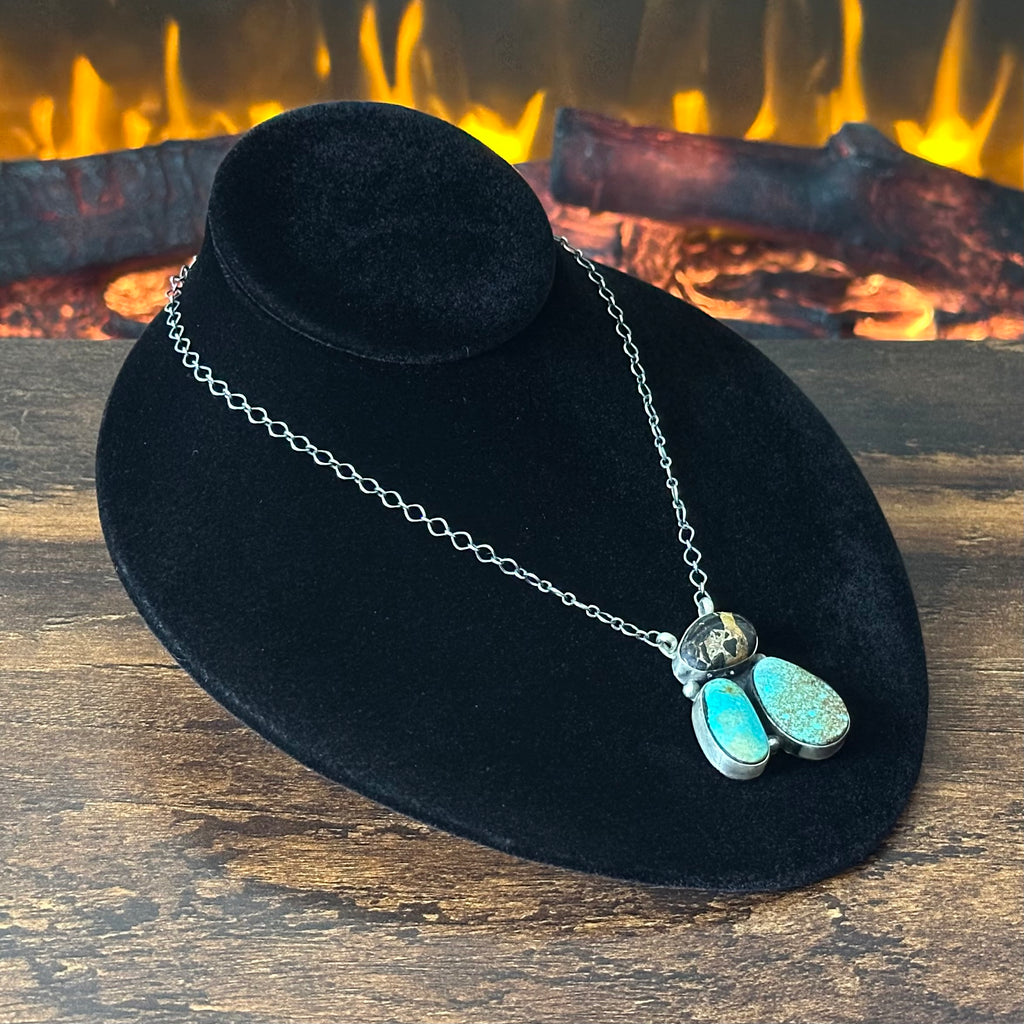 Navajo LeTricia Largo Mine #8 Turquoise Blackjack 3 Stone Sterling Raindrop Pendant Necklace