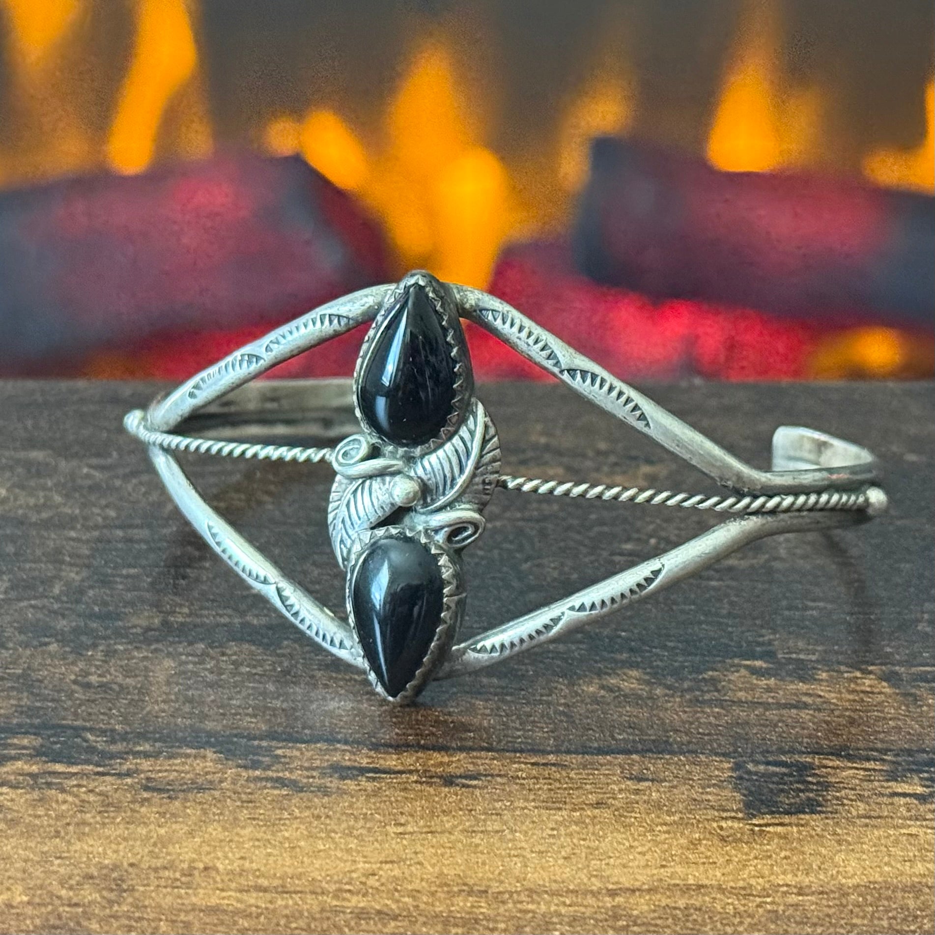 Vintage J Signed Onyx 2 Stone Sterling Hand Stamped Twist Wire Leaf Cuff