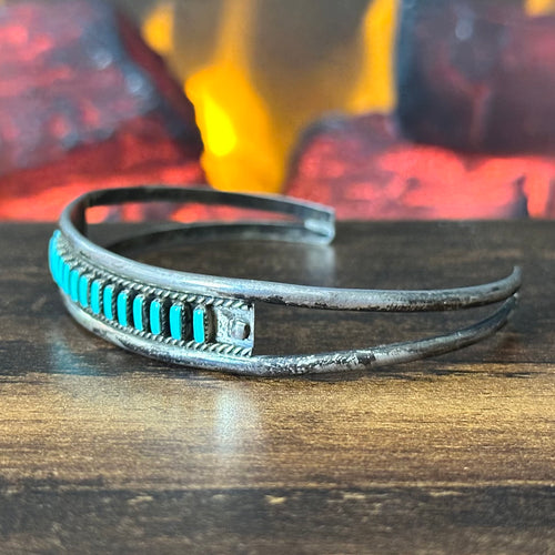 AB Signed Vintage Turquoise 15 Stone Sterling Needlepoint Twist Wire Stacker Cuff