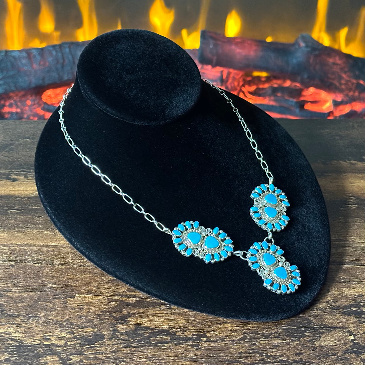 Running Bear Trading Turquoise 48 Stone Sterling Twist Wire Station Necklace