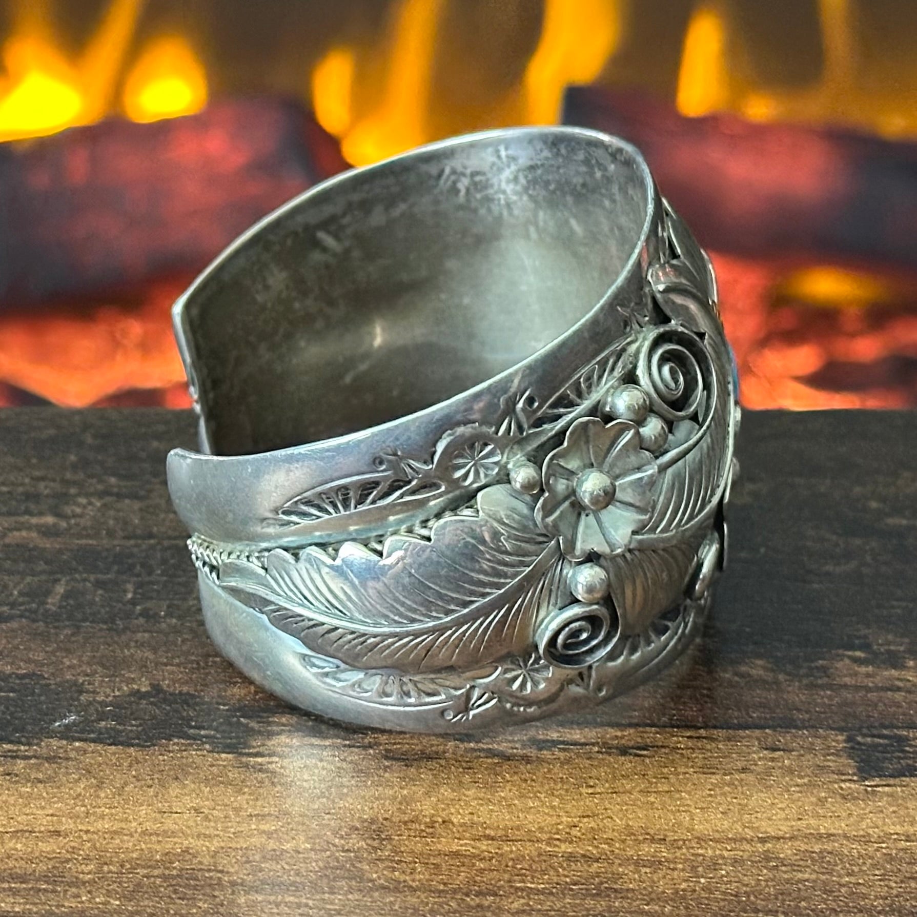 Navajo Ma’ Atsidii Vintage Turquoise 5 Stone Sterling Ornate Floral Statement Cuff