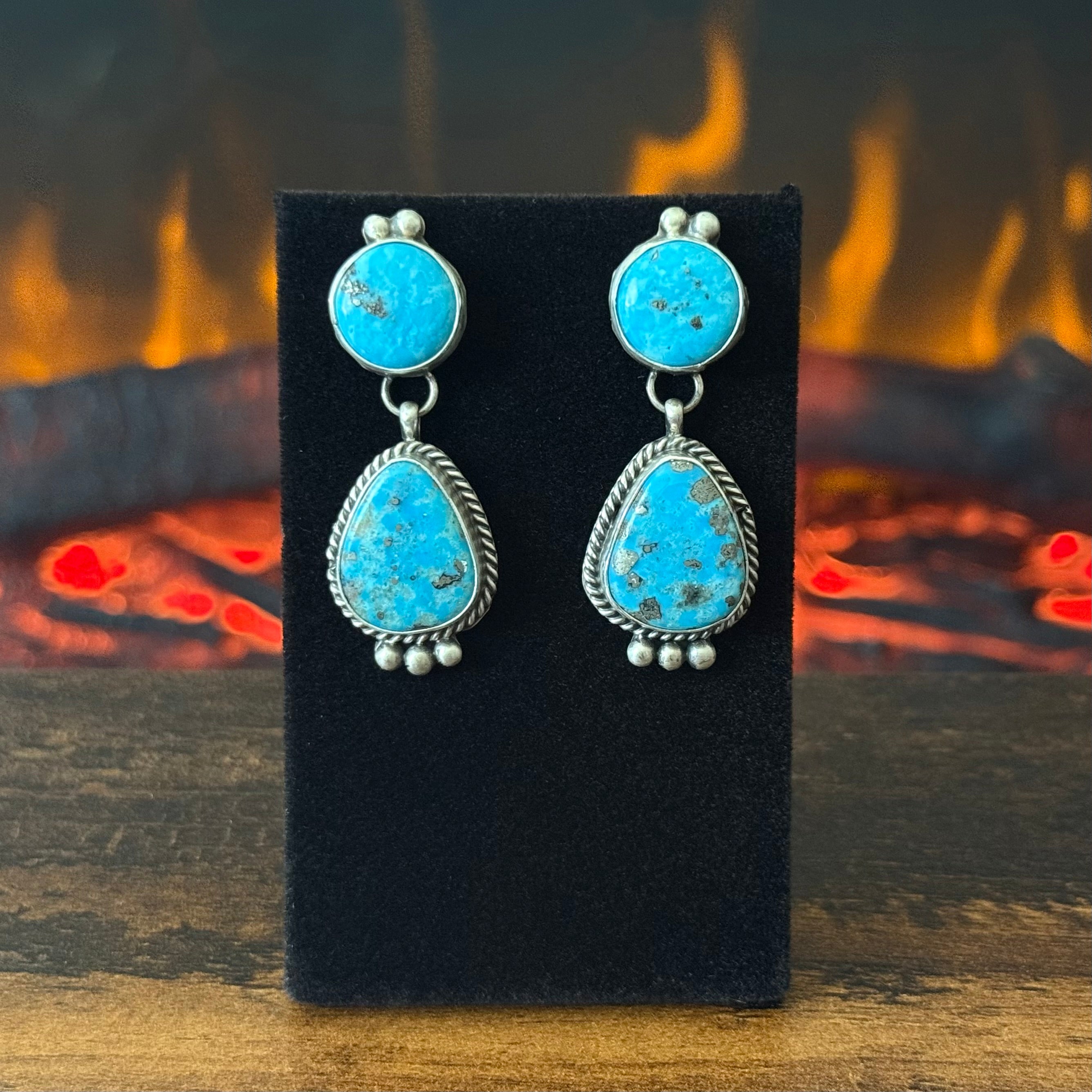 Navajo Vicky Hicks Kingman Turquoise Twist Wire Raindrop Dangle Earrings